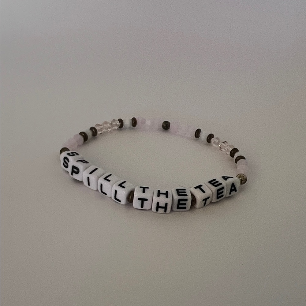 Color Street Spill the Tea Beaded Bracelet